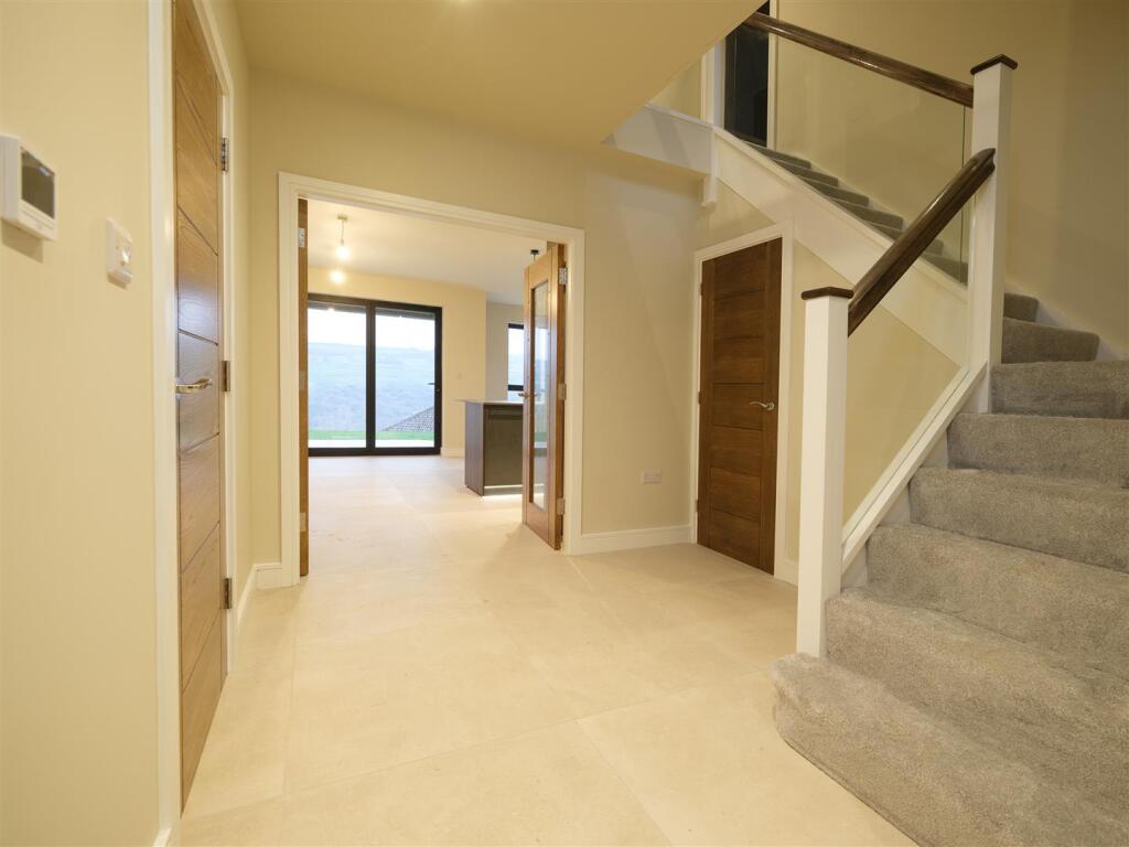 LOWER GROUND FLOOR LOBBY