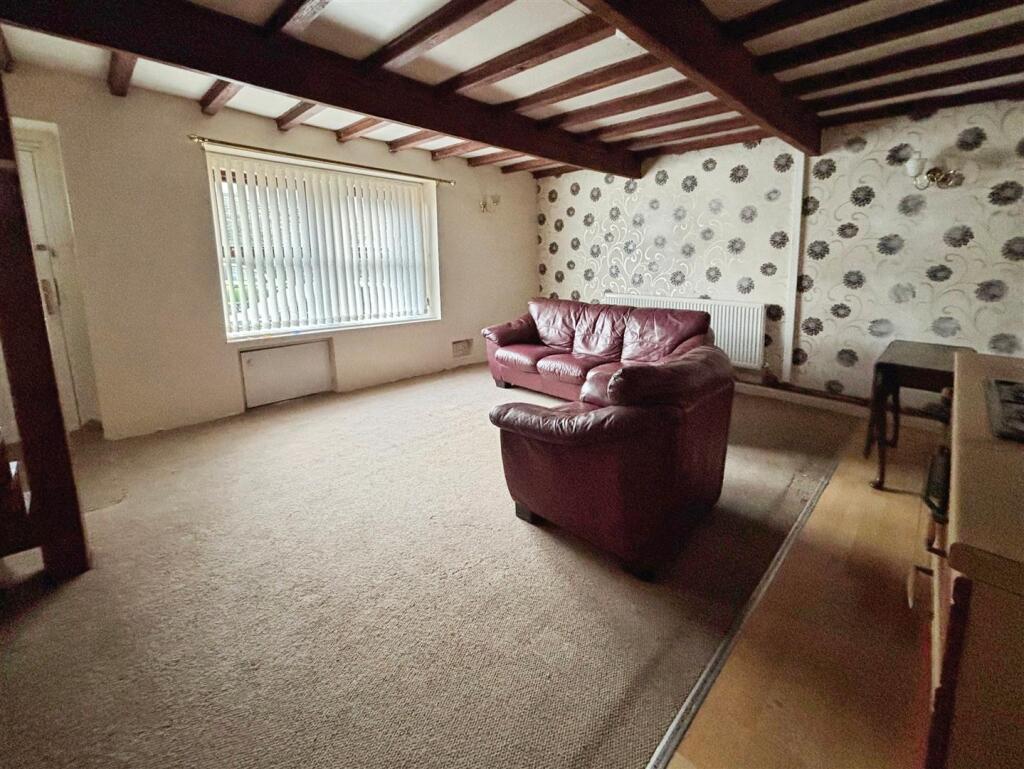 Lounge Kitchen