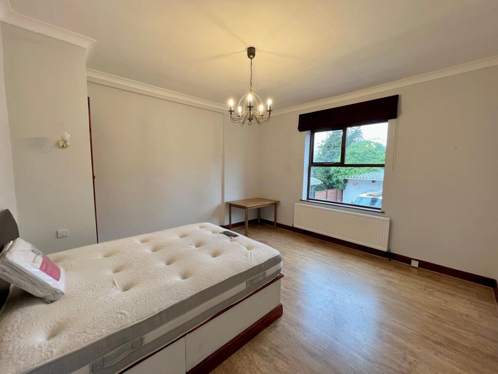 Living &amp; Bedroom Area