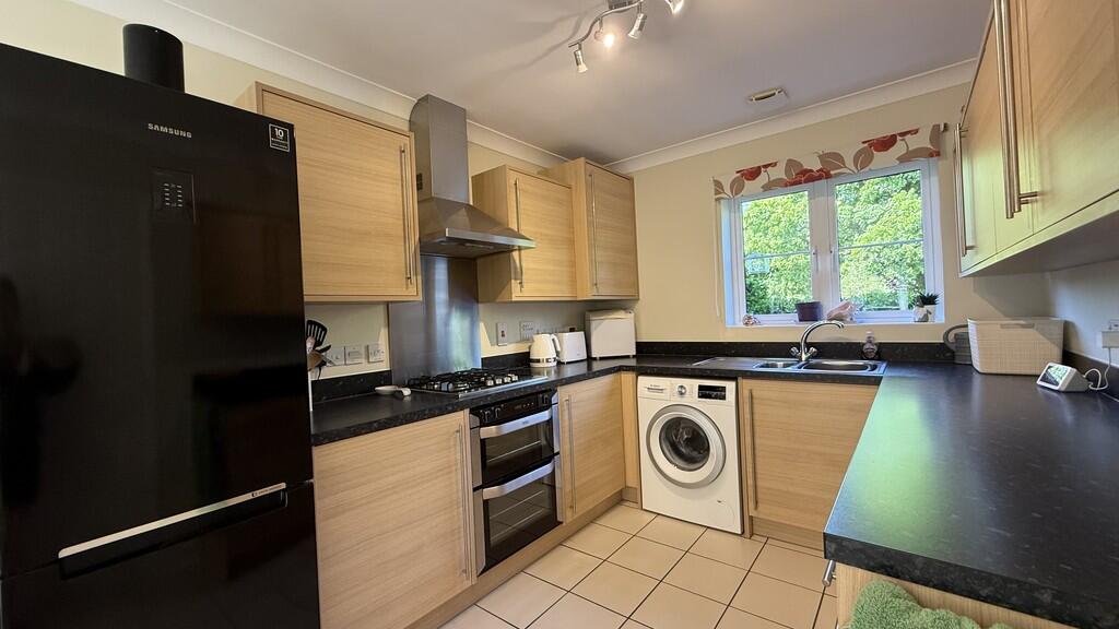 Kitchen/dining ro...