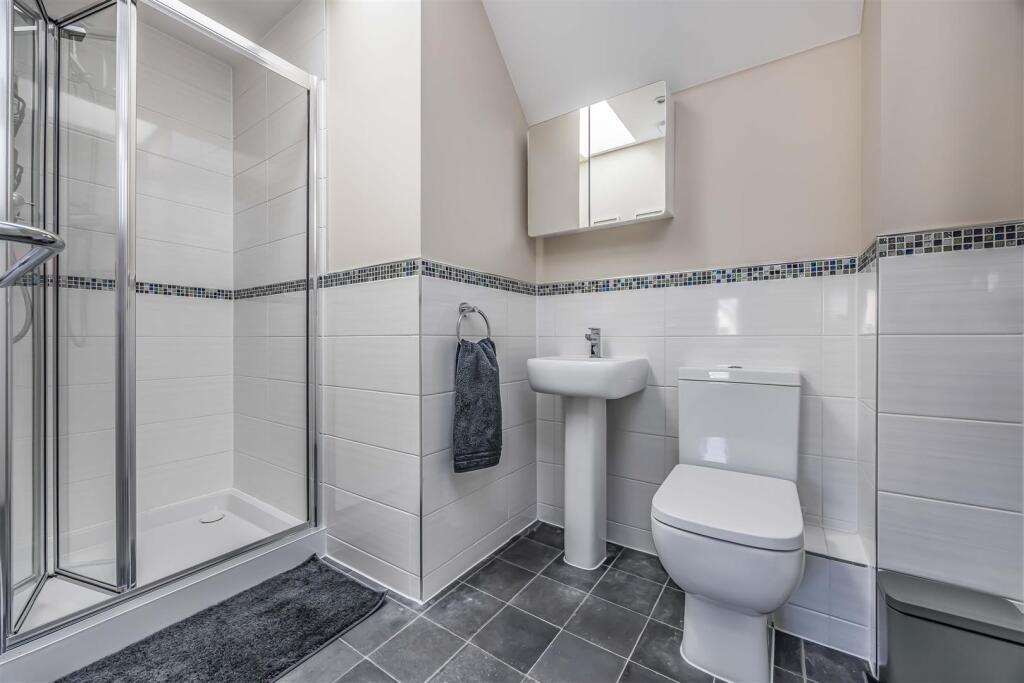 32 Longcroft Way, Havant-Small-PorticoMarketing-Ne