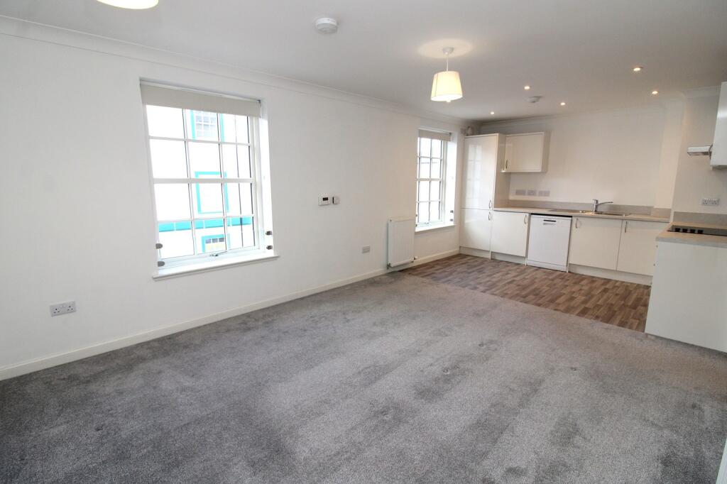Lounge/Kitchen