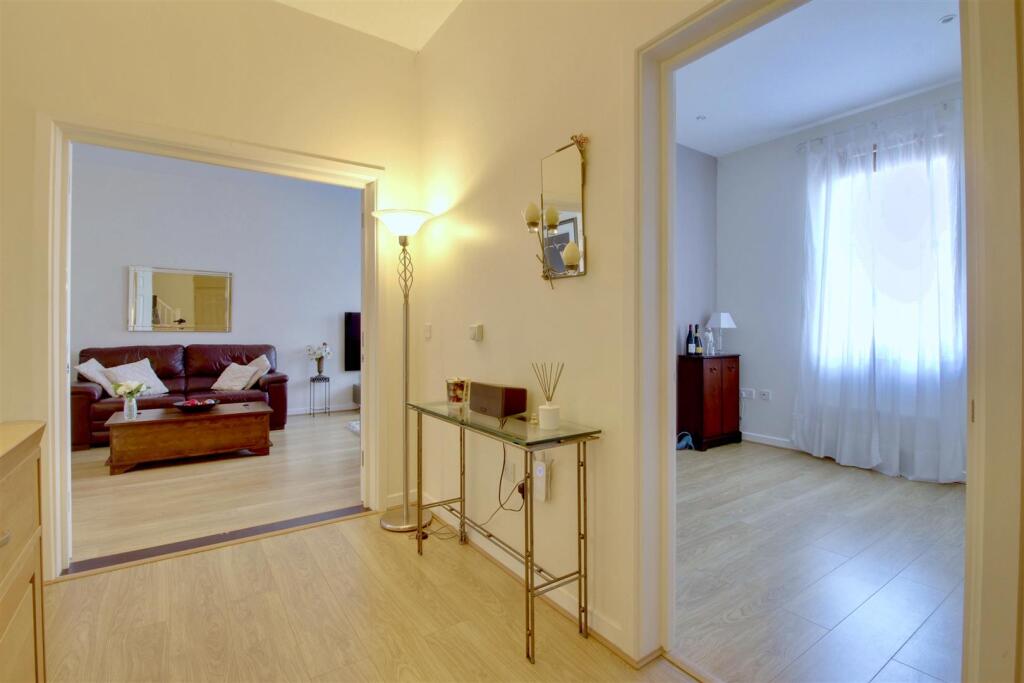 Lounge_Dining Room.jpg