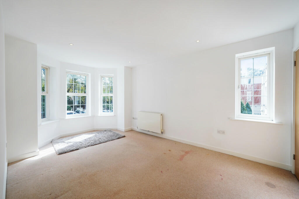 Flat 15, Brookshi...