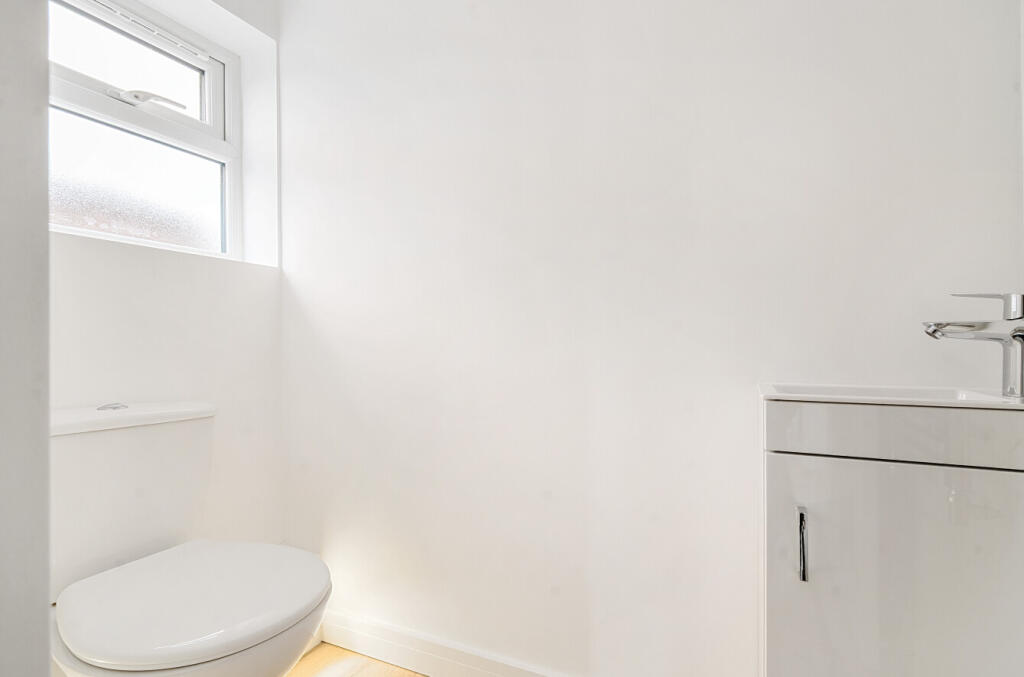 12990558682f3fa84bbf8arw1c