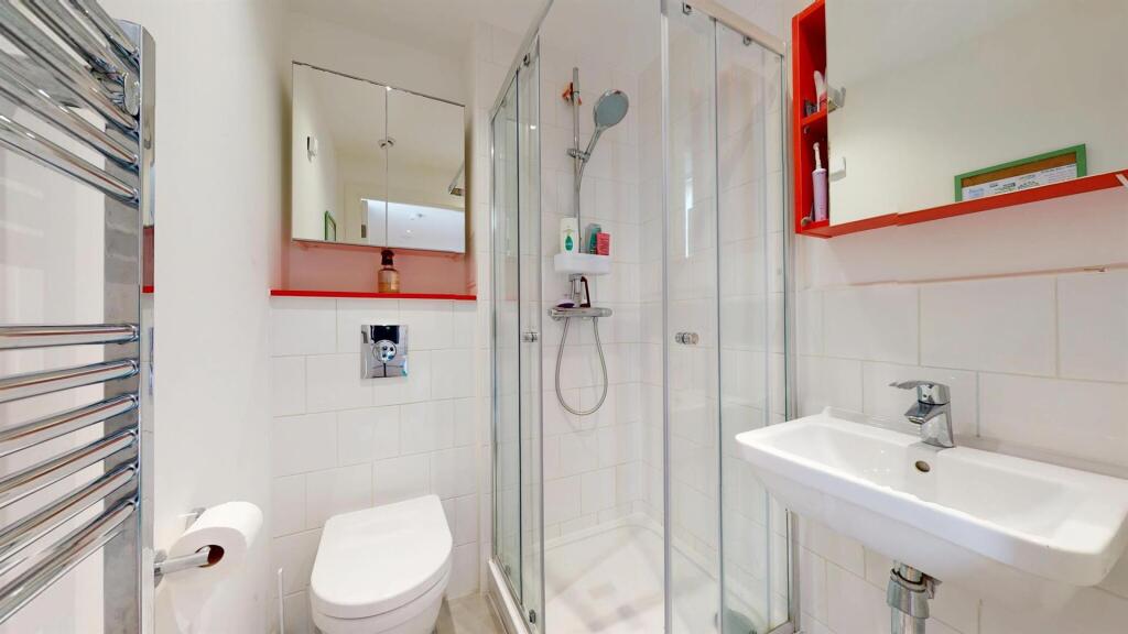 Second guest toilet for Sale - Discovery Tower - C