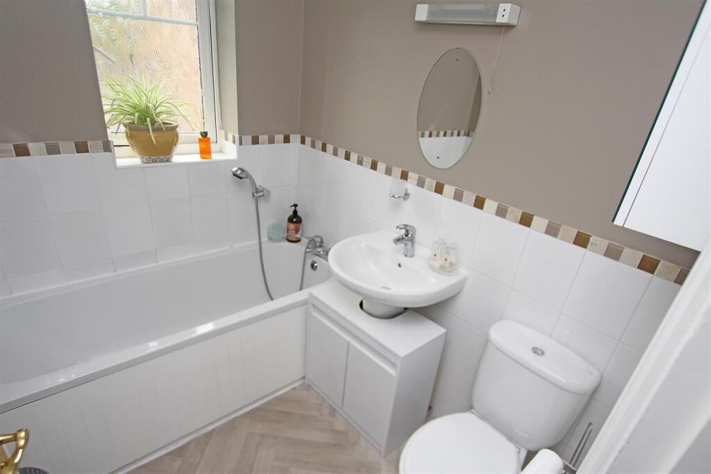 Bathroom.jpg