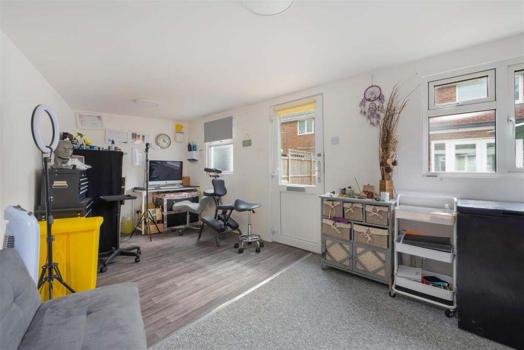 Millstream Close, Whitstable