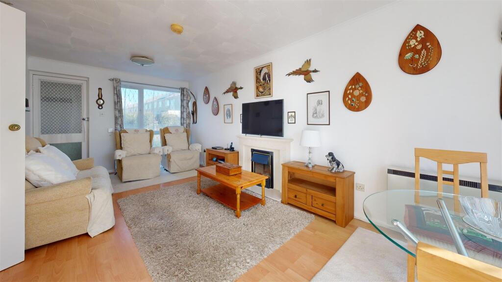 37-Croft-Road-Living-Room.jpg