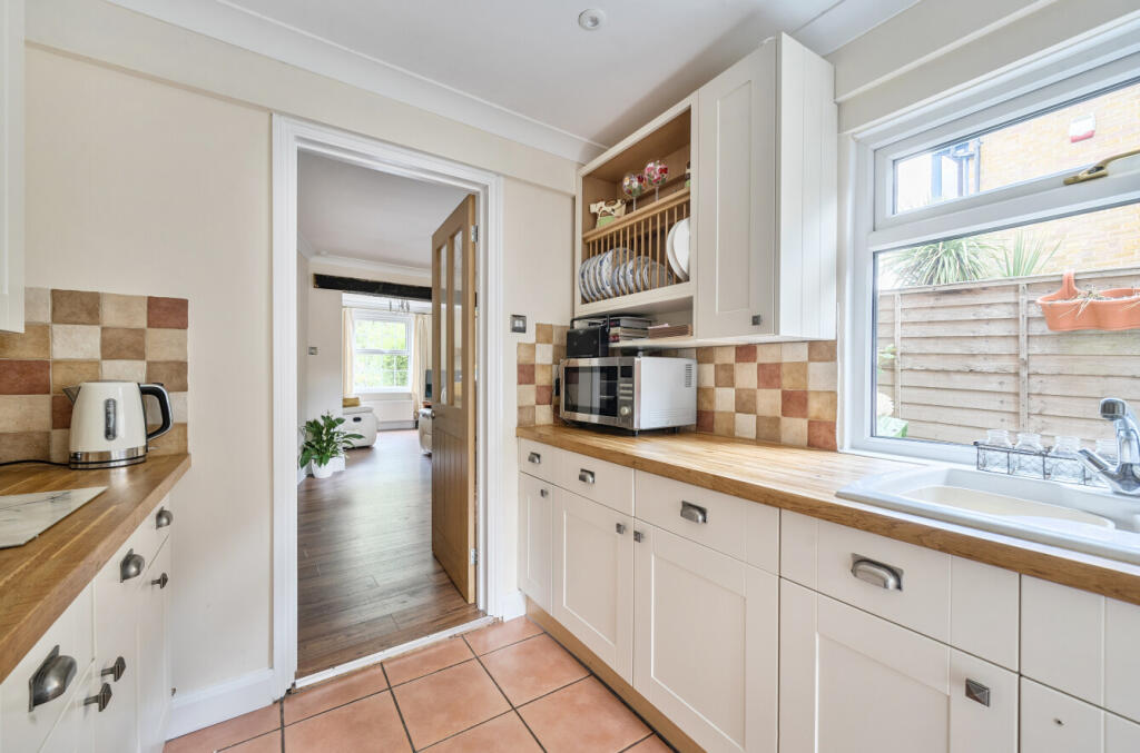 1343950-5-68b9a8b...