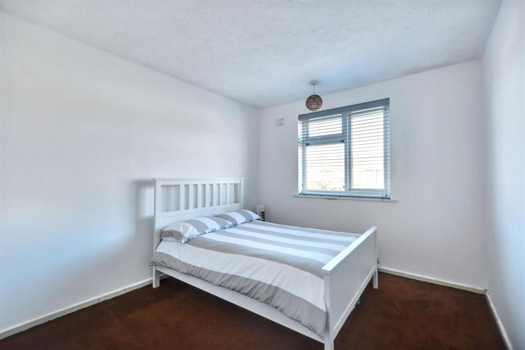 Bedroom 2_1.jpeg