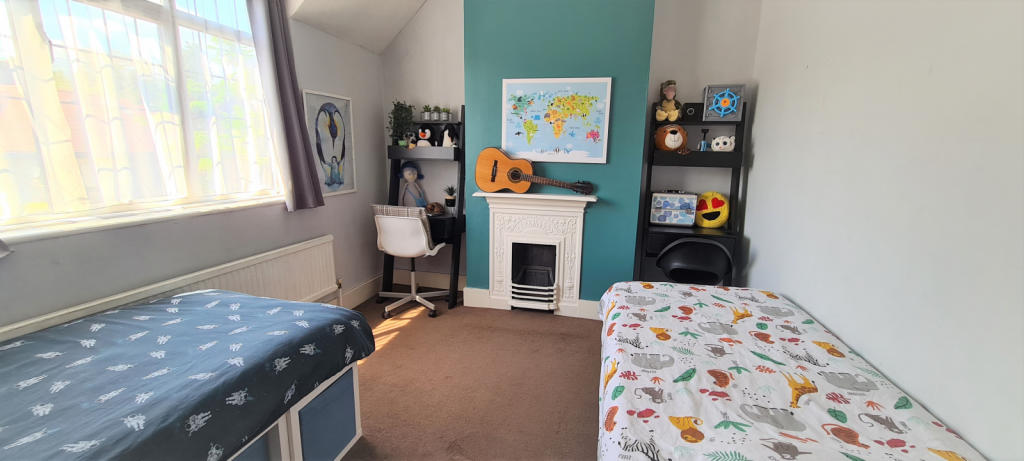 FRONT BEDROOM