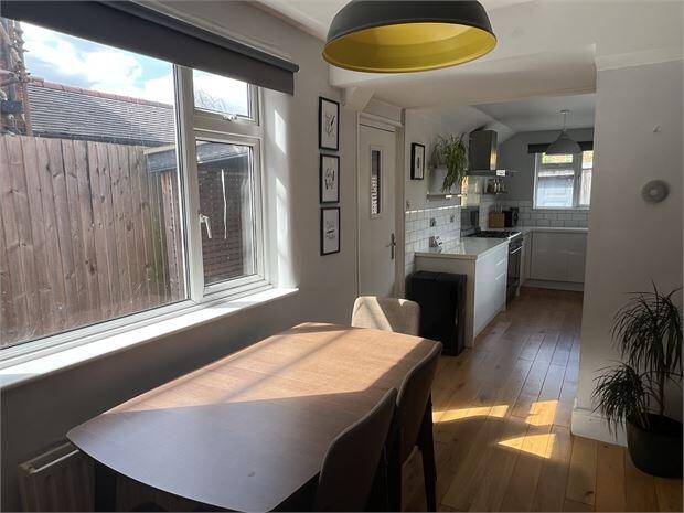 Dining kitchen