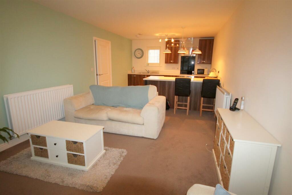 lounge_8400.jpg