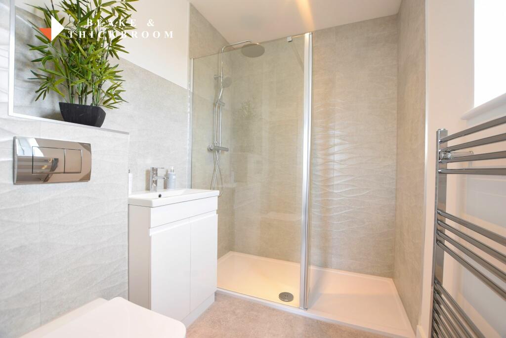 EN SUITE SHOWER
