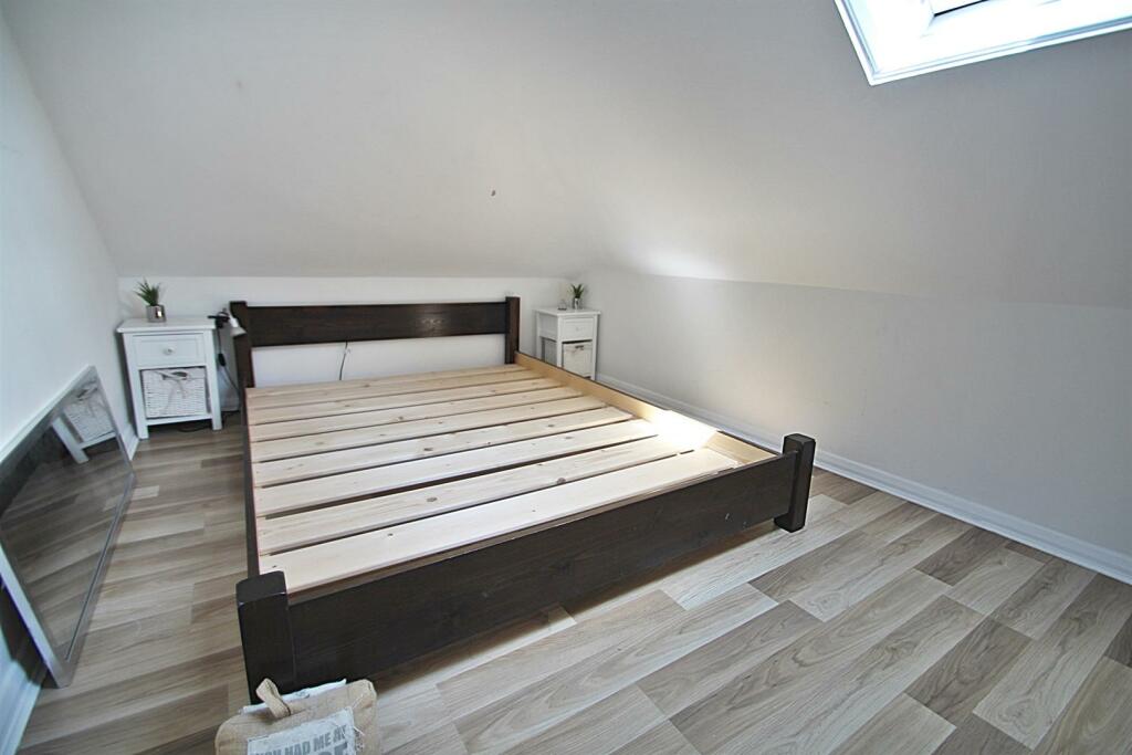 bed.JPG