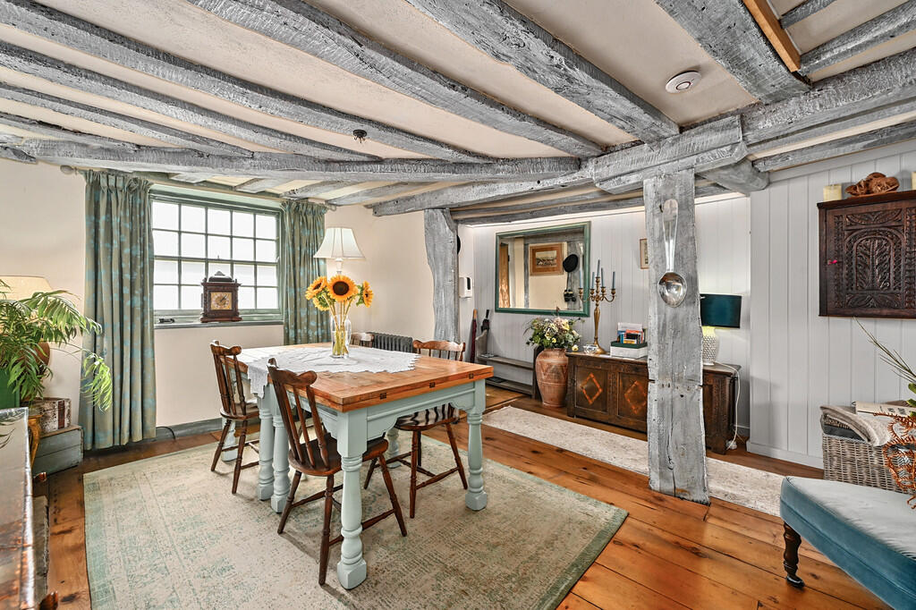 34 The Mint TN31 ...