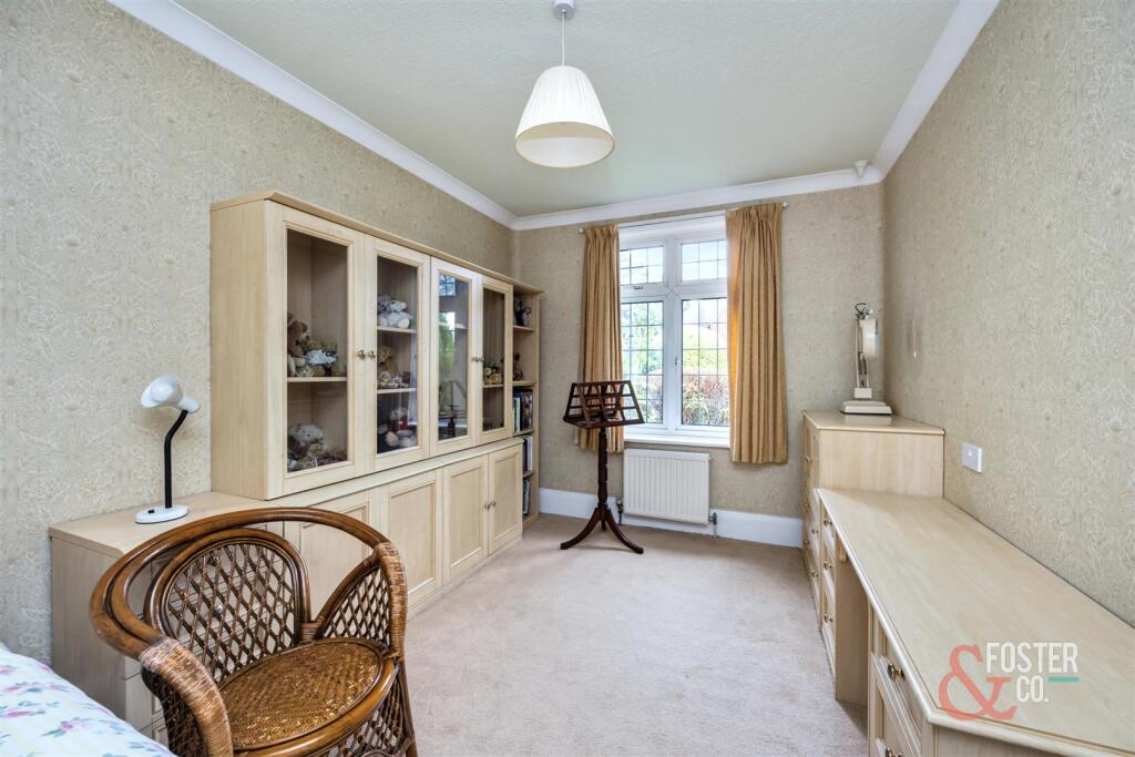 Dyke Road, 327-010.jpg