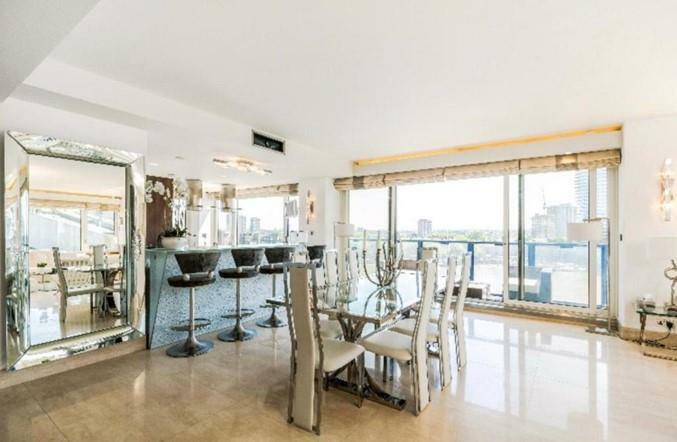 Dining room.jpg