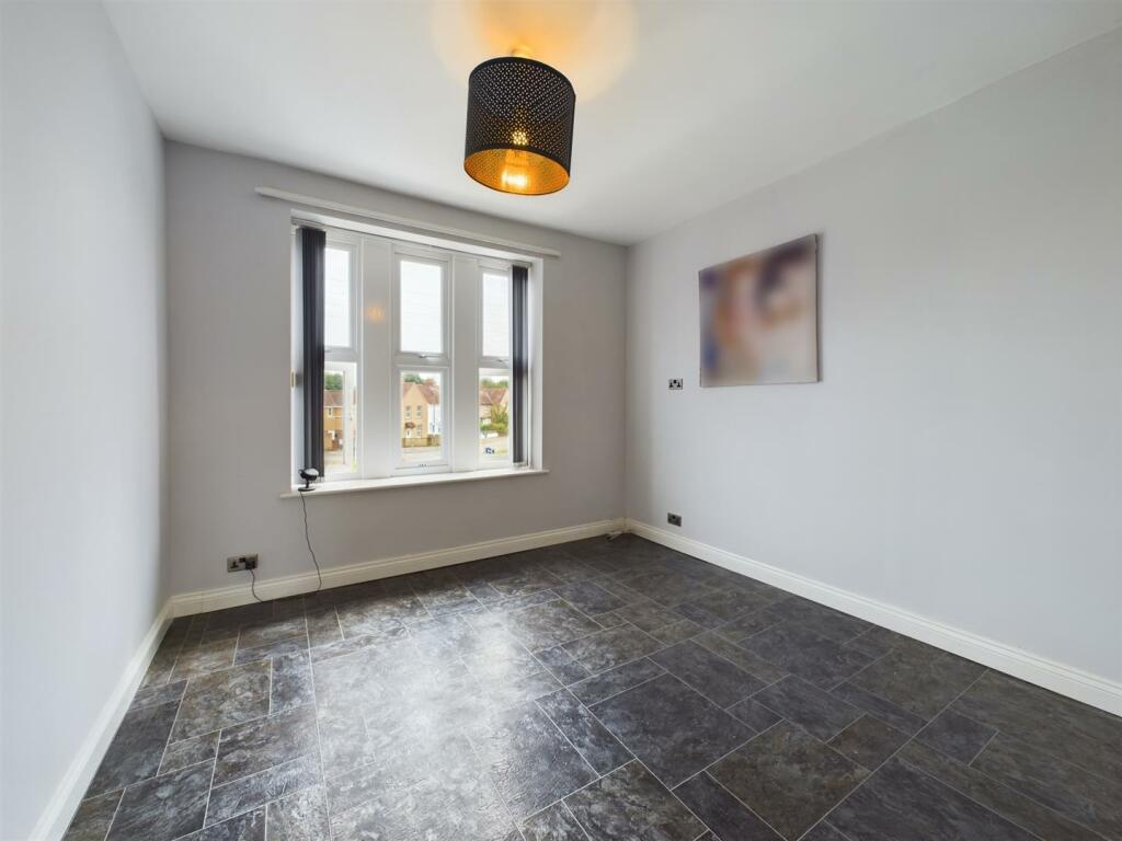 CAM02319G0-PR0148-ST