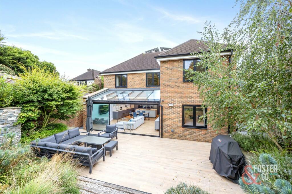 Meadow Close, 3-008.jpg