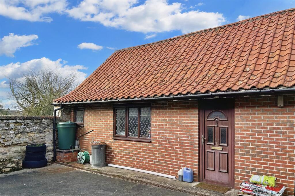 OUTBUILDING