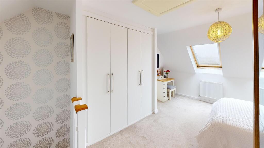 10-Buck-Bedroom 1.jpg