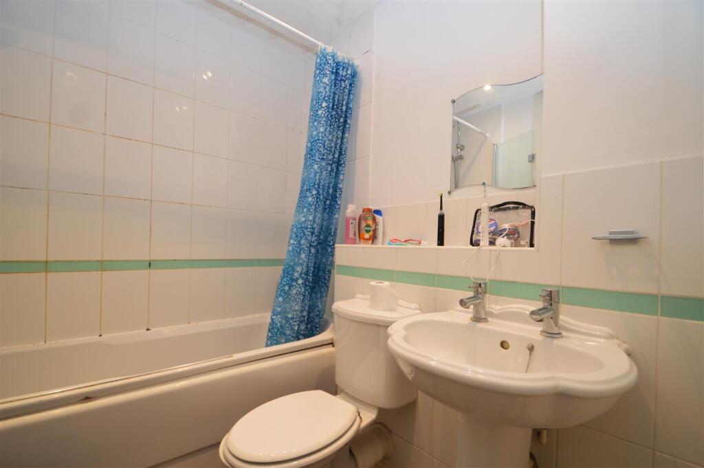 23 Hazel Grove (5).JPG