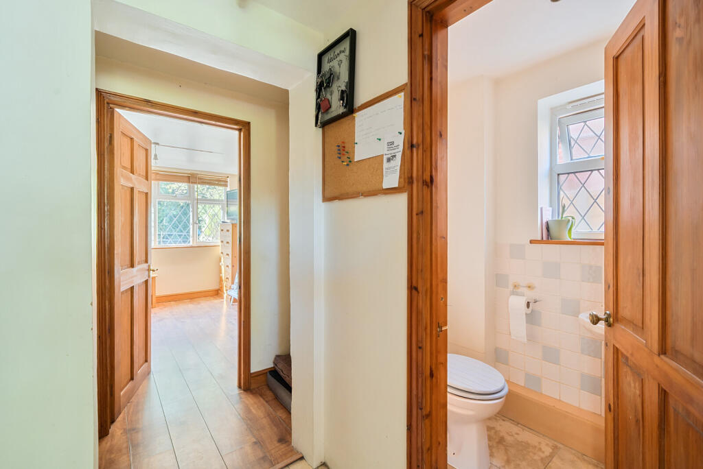 1289078-3-682c455...