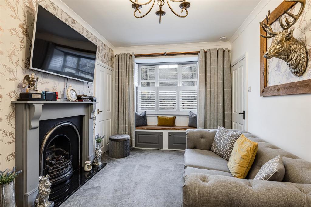 2 Smithy Row Clovenfords 05.JPG
