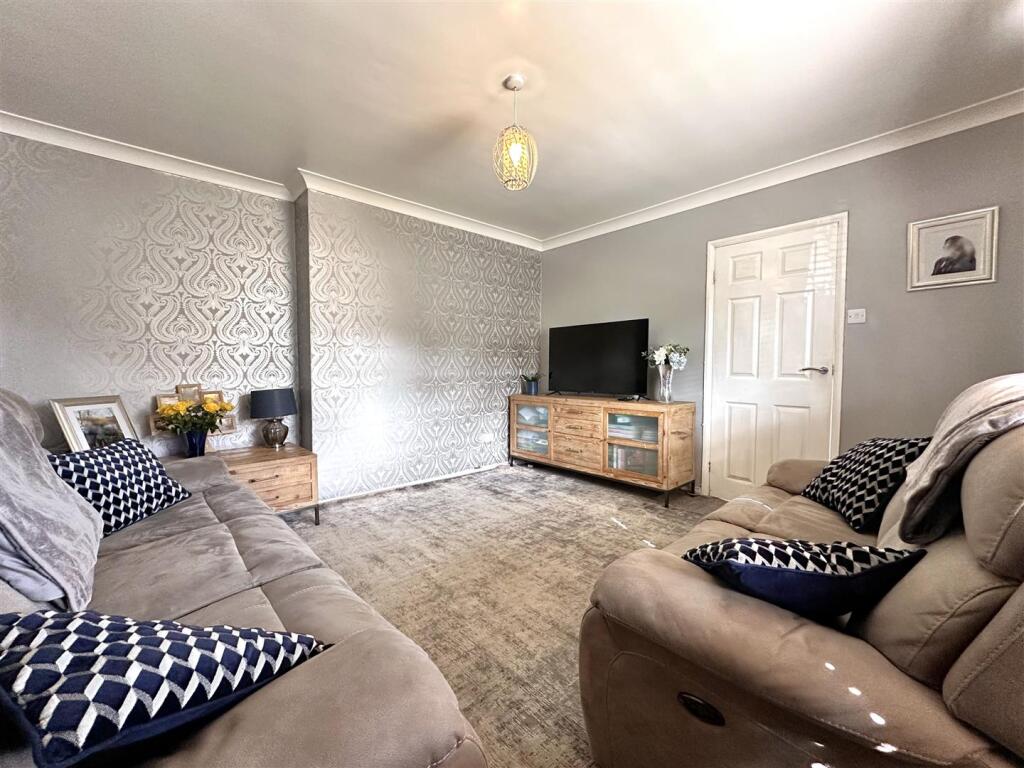 Sizeable Lounge 595