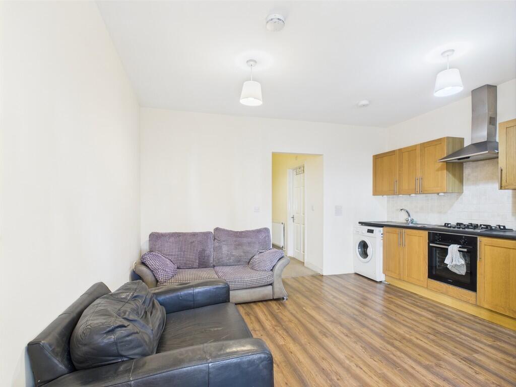 CAM03582G0-PR0096...