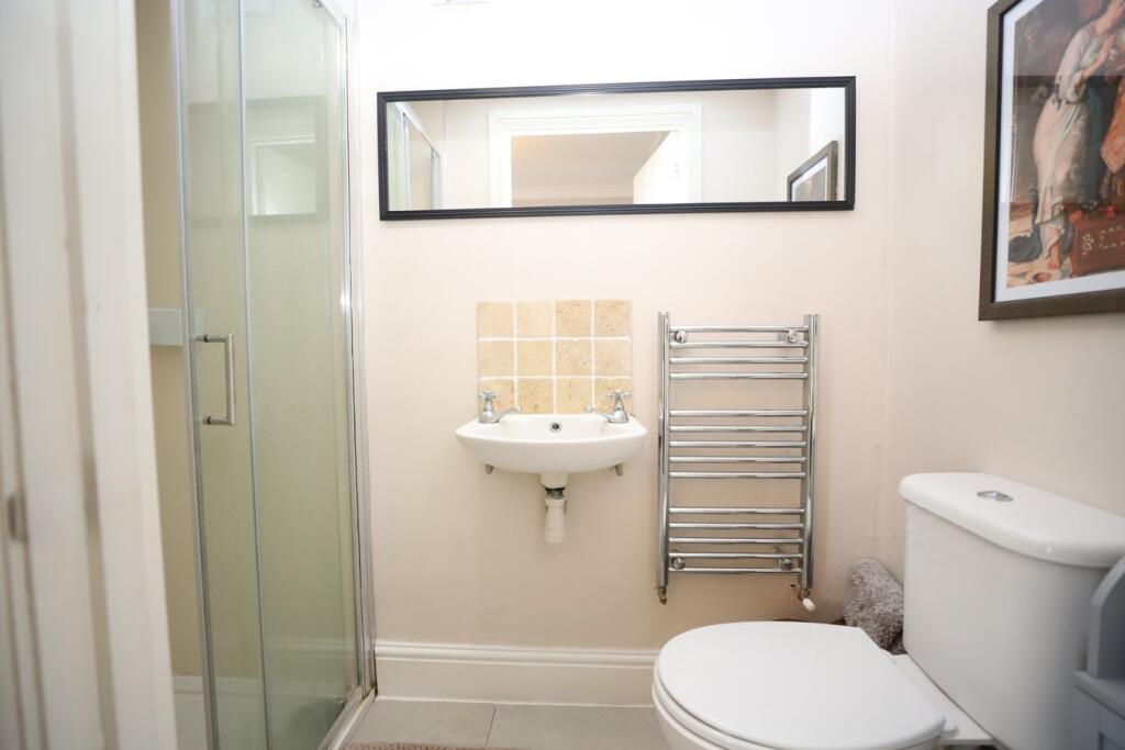 En-suite to Bedroom 1