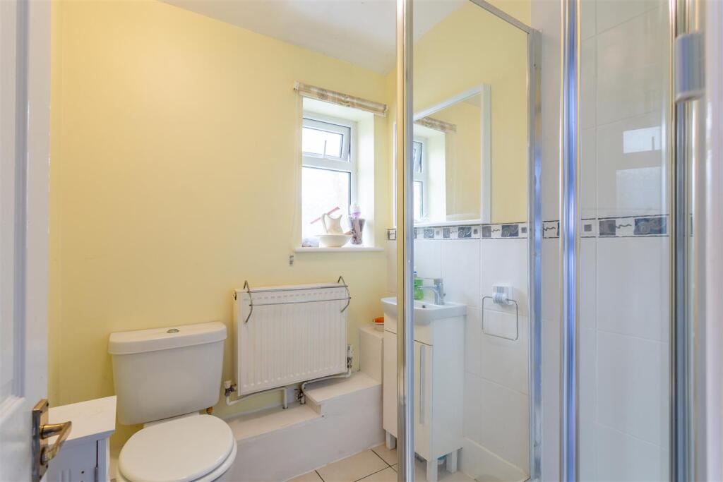 Shower Room.jpg