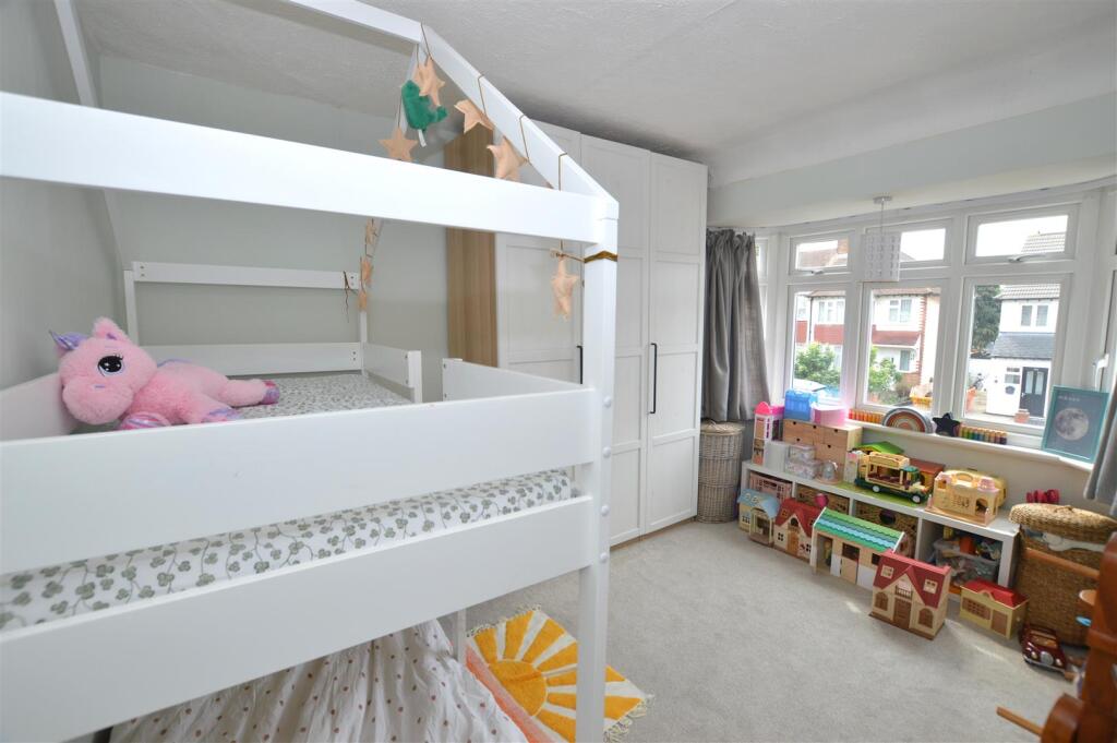 81 Wills Crescent bed 2 a.JPG