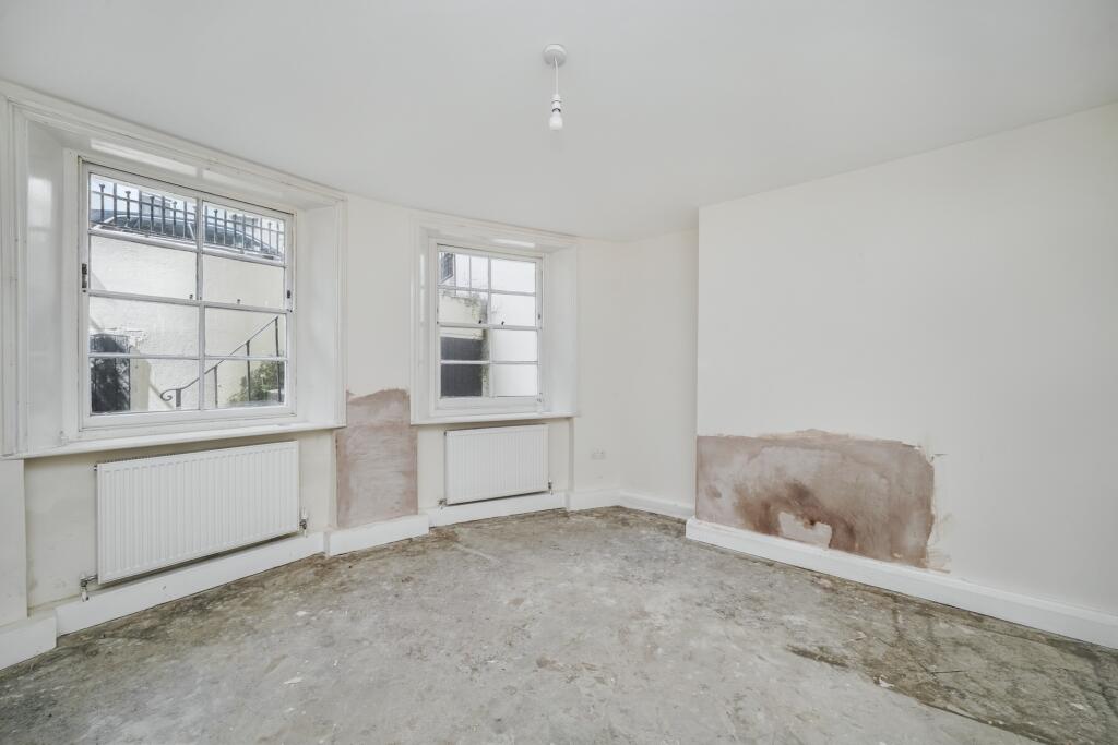 Basement Flat, 88 Lansdowne Place, Hove, BN3 1FH