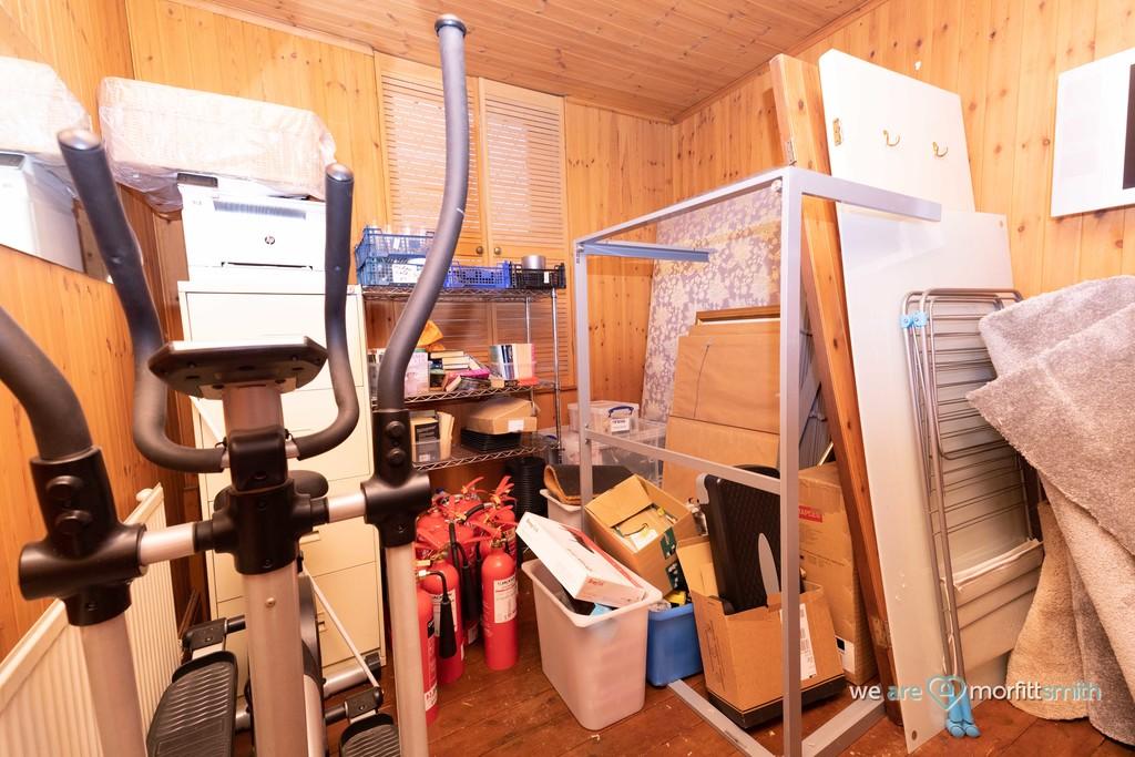 Sauna Room 