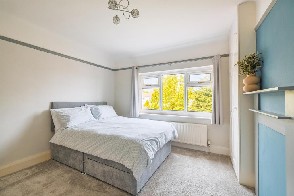 44 Hillfield Drive-37.jpg