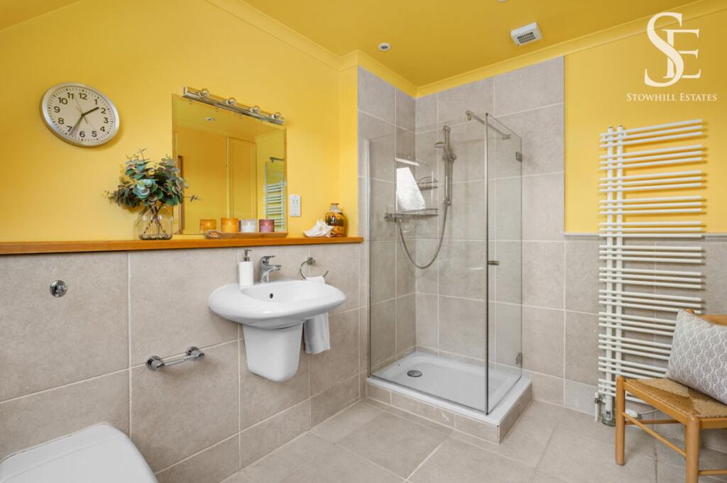 Bathroom 2nd Floor