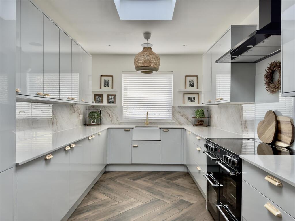 KITCHEN.jpeg