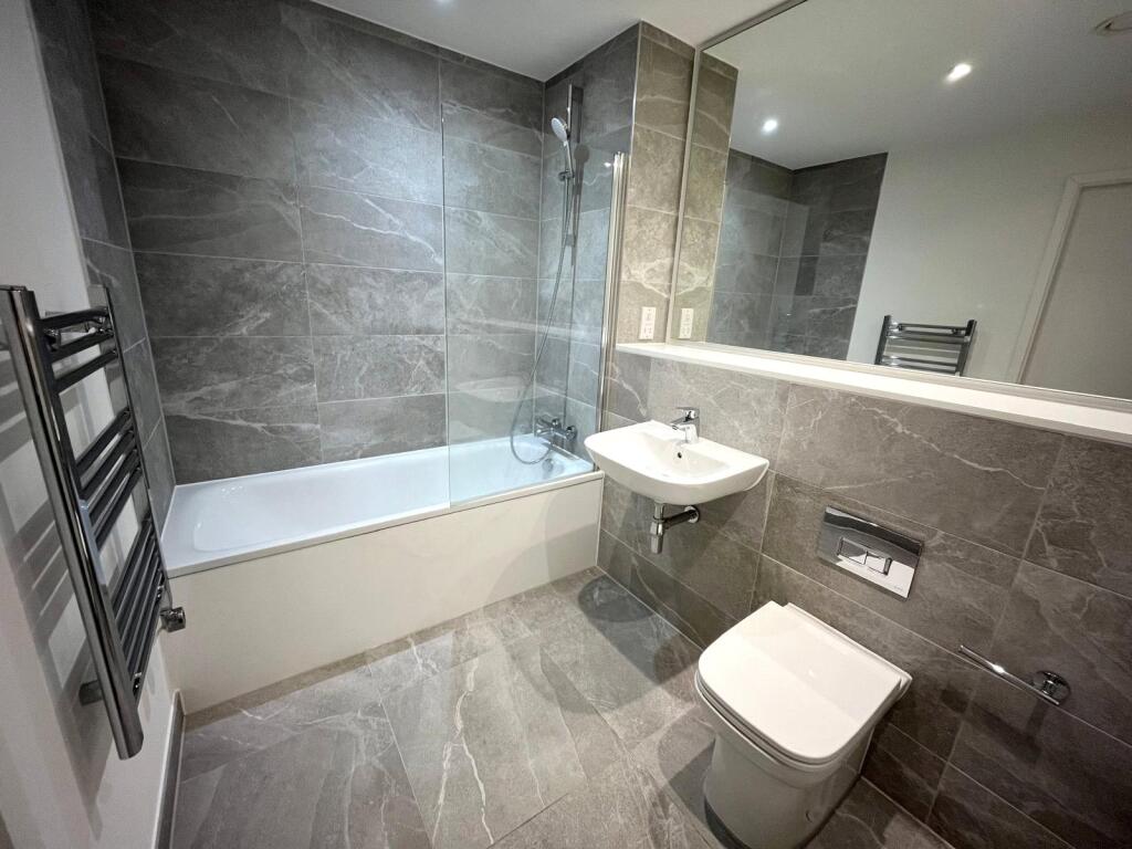 Main Bathroom