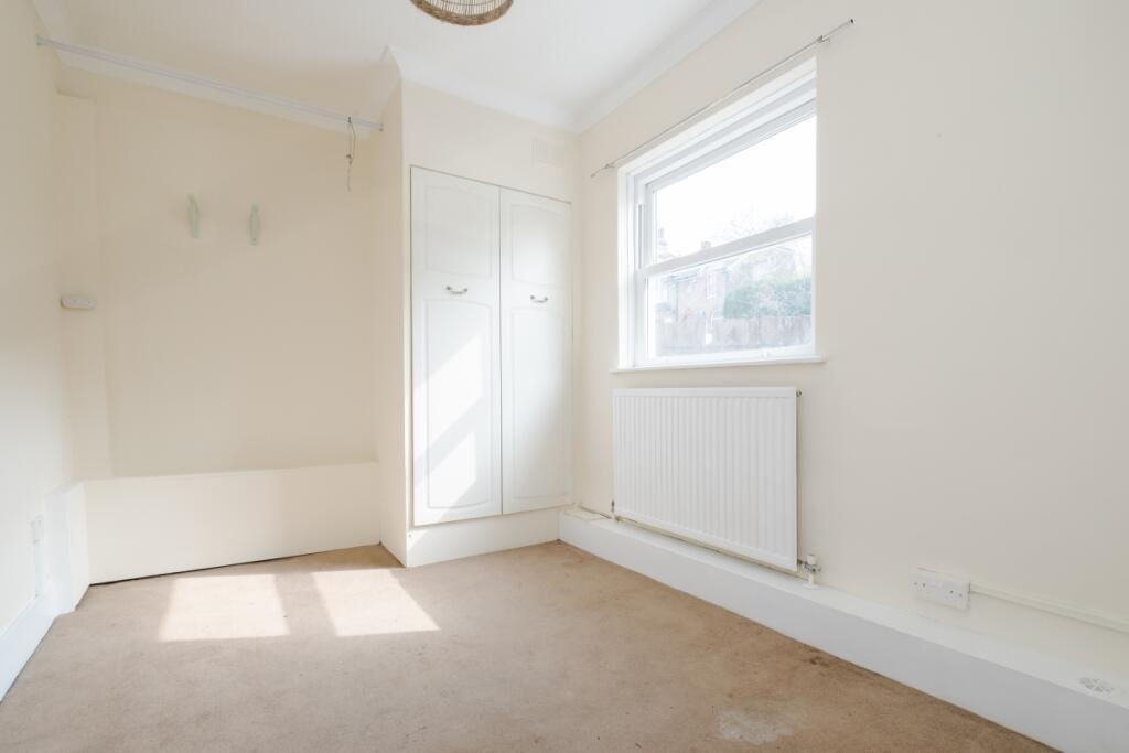 124D-Colney-Hatch...