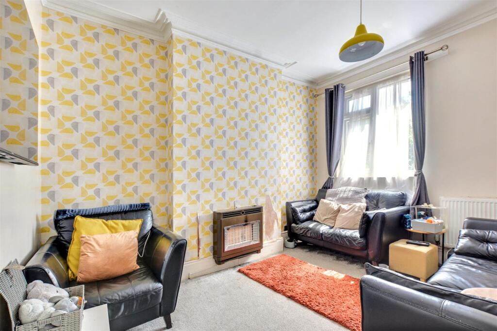Sitting Room_1.jpeg