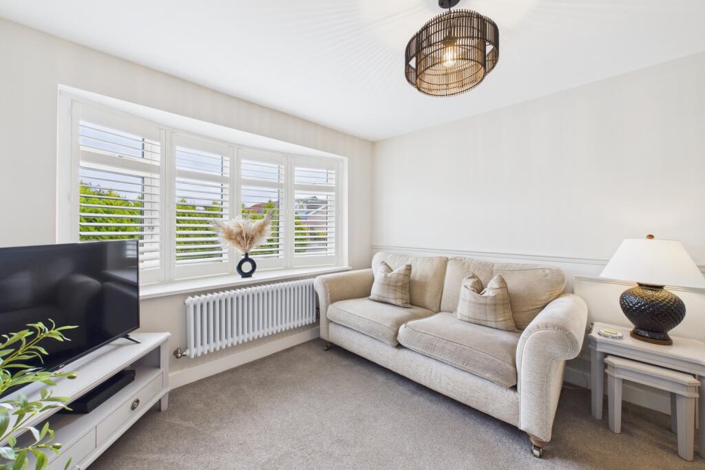 CAM03162G0-PR0316-STILL023