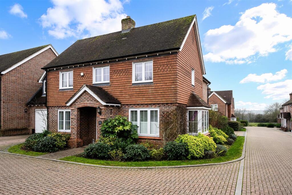Woodlands Close, Merstham, RH1 3FU