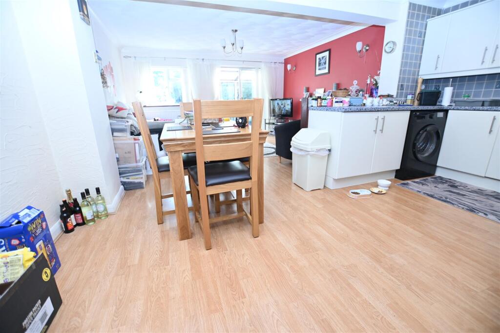 Kitchen Diner Lounge