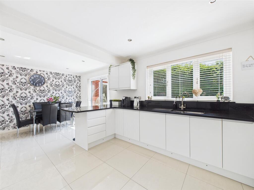 Fitted Dining Kitchen