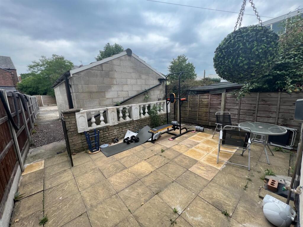 @yard.jpg