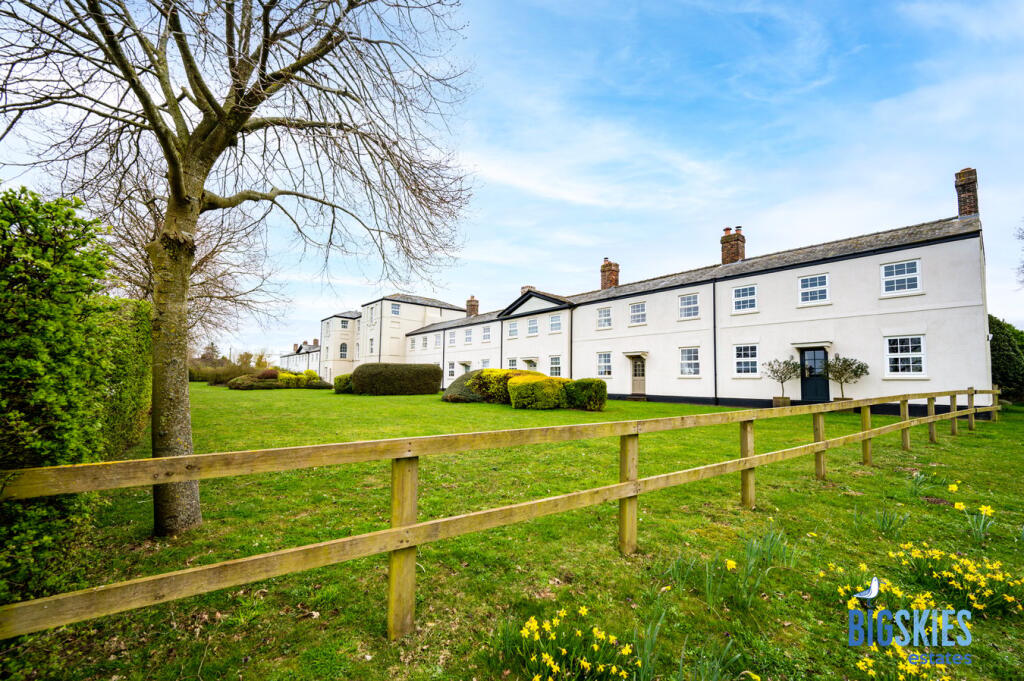 Rear of Building &amp; Communal Gardens