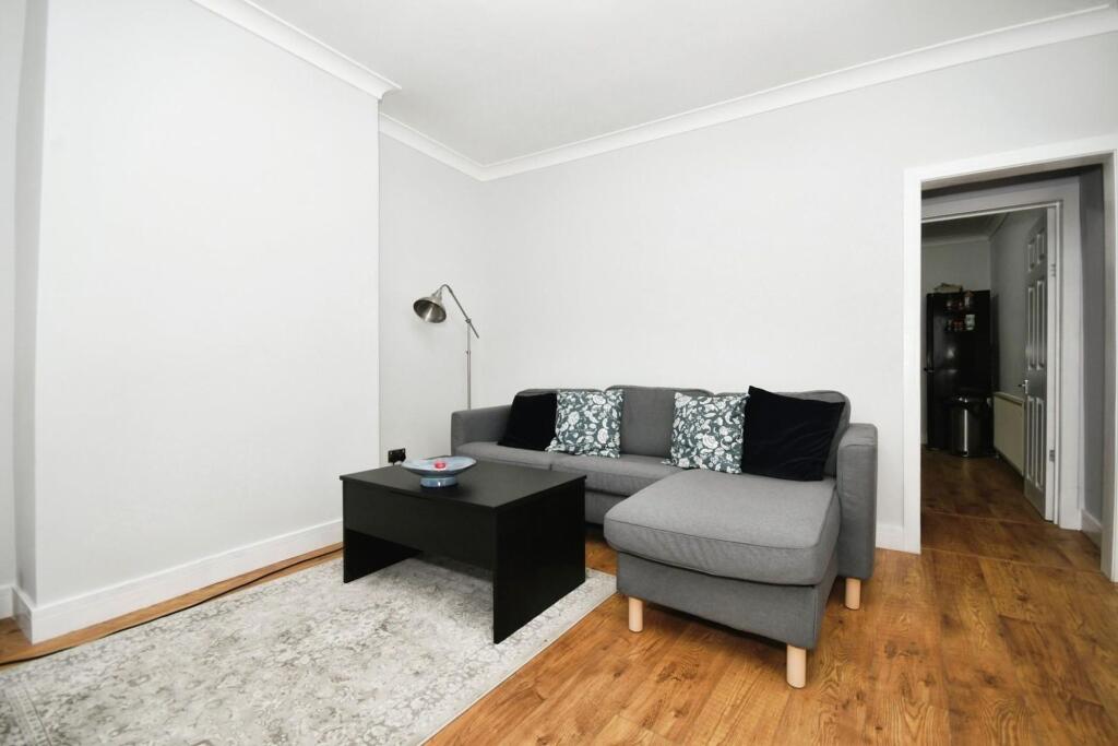 KITCHEN, DINING ROOM AND LOUNGE